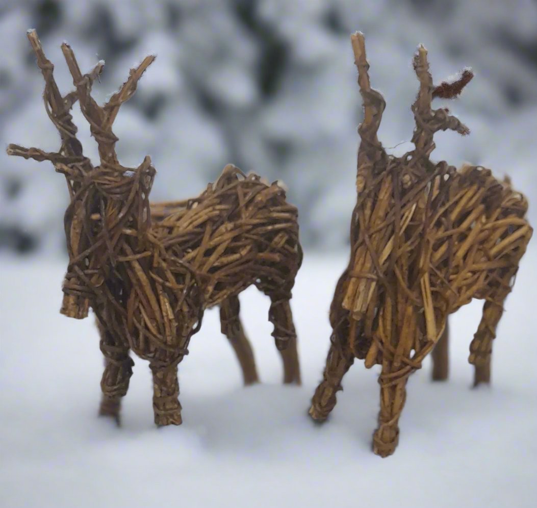 2x31cm Christmas Wicker Vine Willow Reindeer