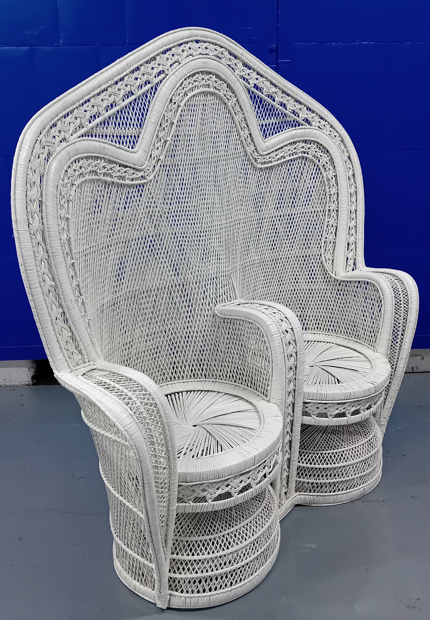 White Wicker Rattan Peacock Loveseat.