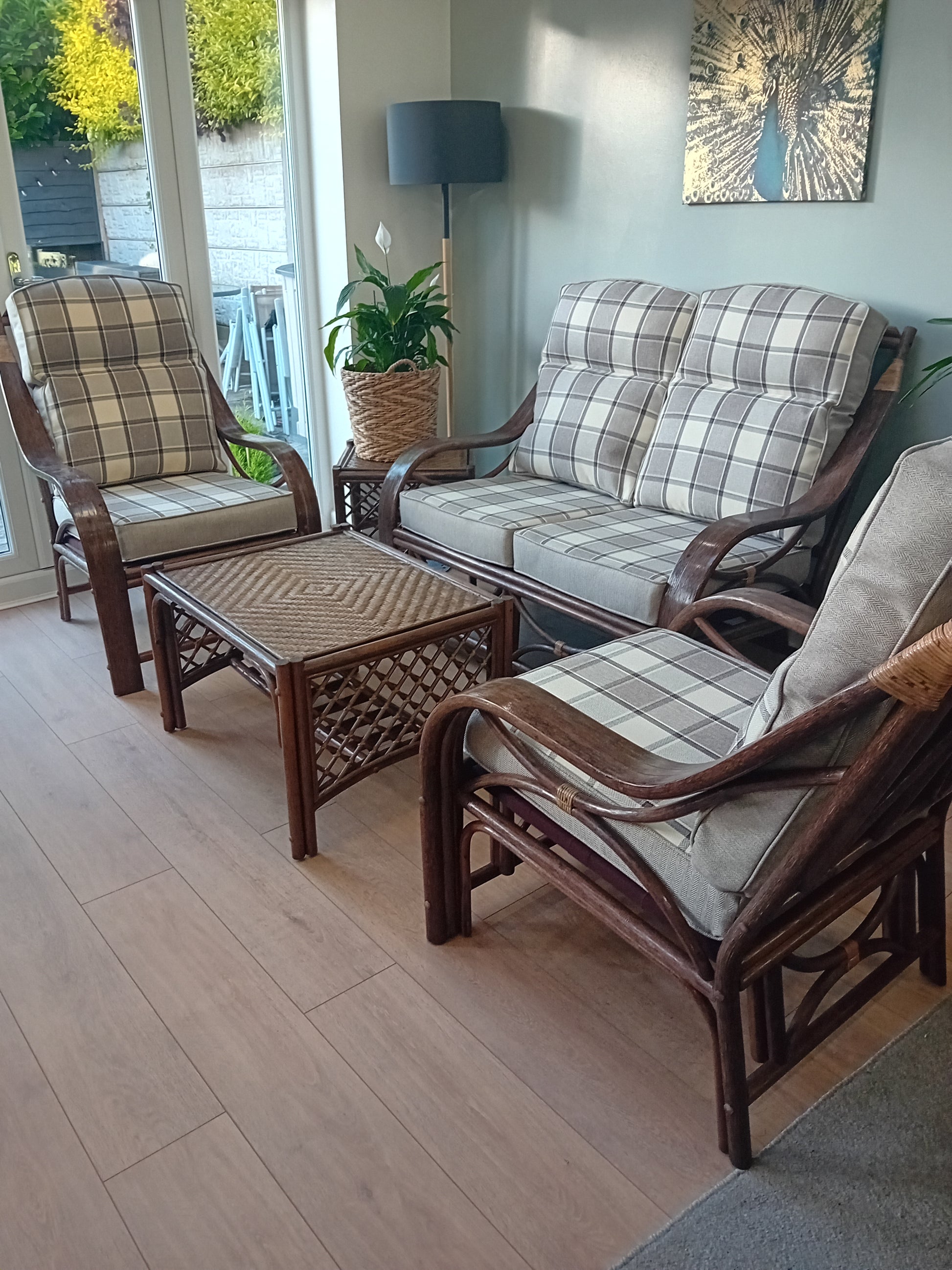 Brown Wash Cane and Wicker Rattan San Marino 5pce Conservatory Suite with 4 in 1 Check Plain Cushions.