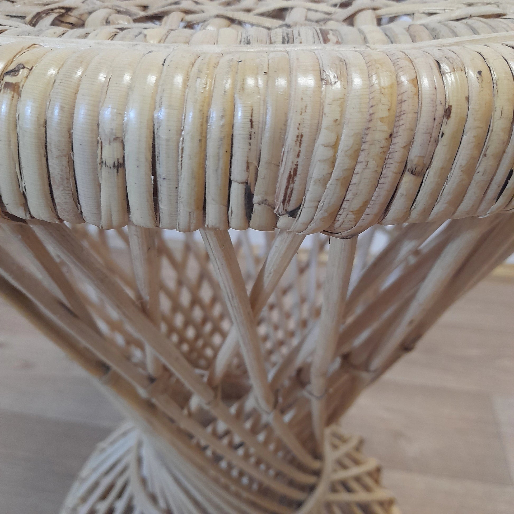 Mia Cane + Wicker/Natural Rattan Side/Lamp round table rim