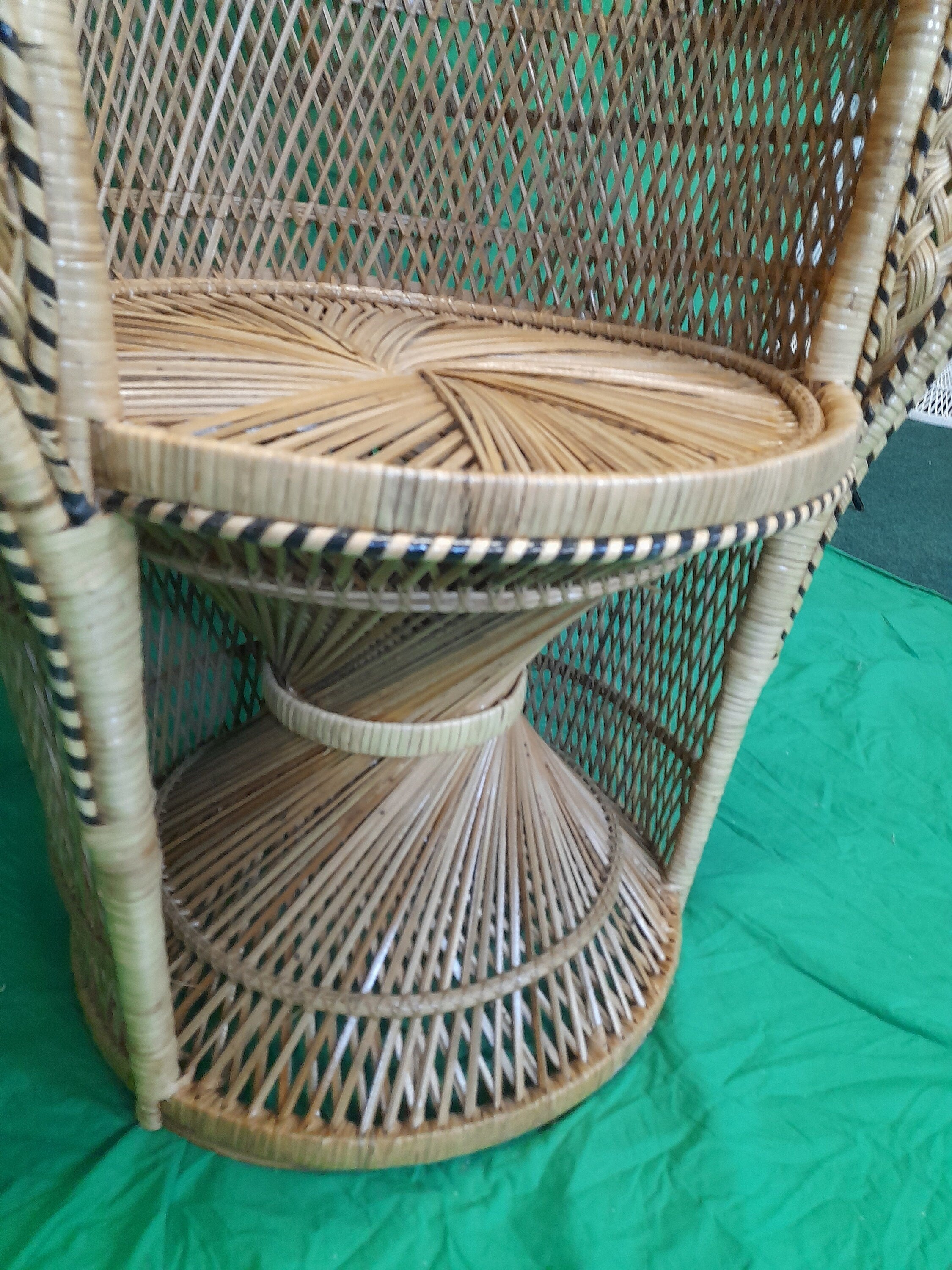 Outdoor peacock chair hot sale