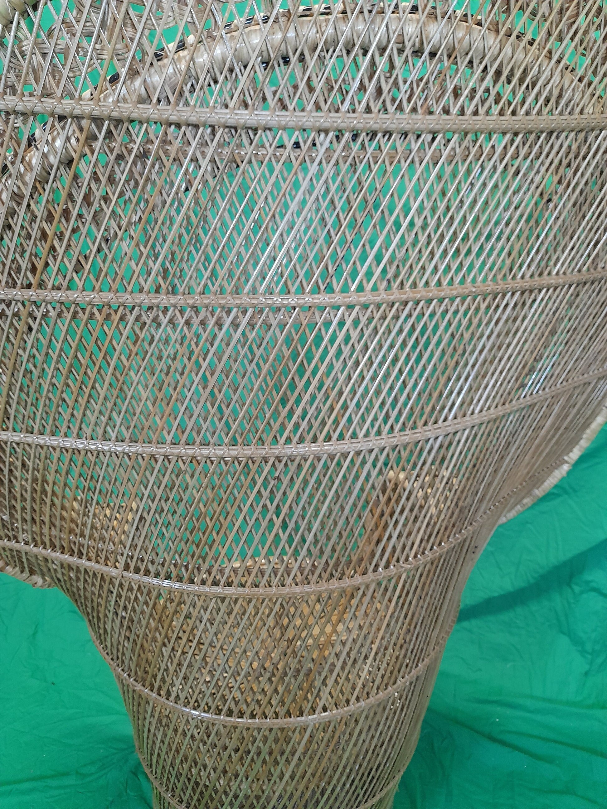 Wicker/Rattan Regal Conservatory Peacock Chair back.